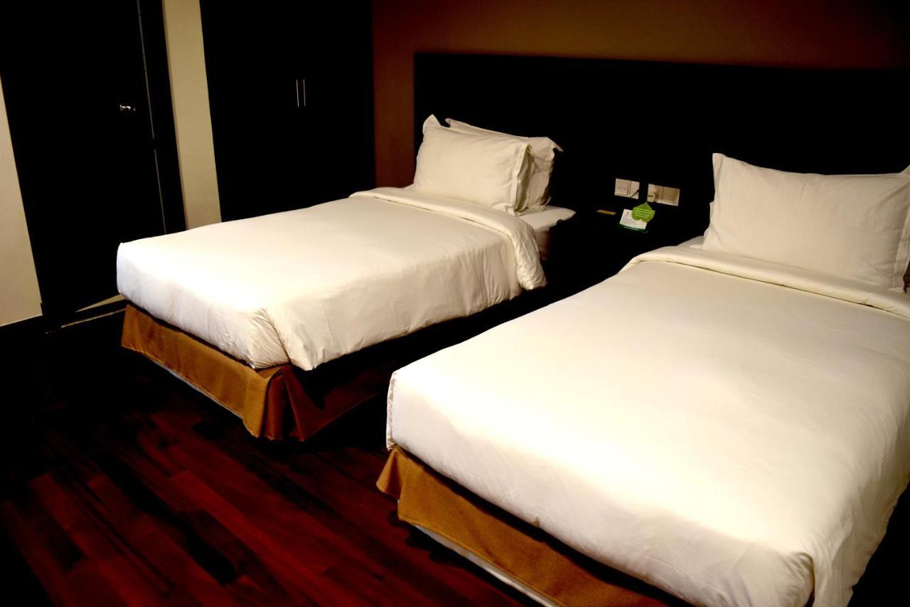 Lazenda Hotel Labuan Kültér fotó